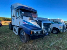 1998 FREIGHTLINER ROAD TRACTOR W/SLEEPER (CUMMINS N14 PLUS DIESEL ENGINE, DUAL AXLE, BATTERIES ARE