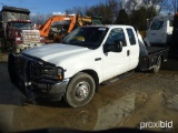 2002 Ford F350 XLT SD Flatbed Pick Up Truck