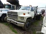 Ford F700 Flatbed Truck