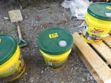 One 5-Gallon Bucket of Xtreme Hydraulic Fluid