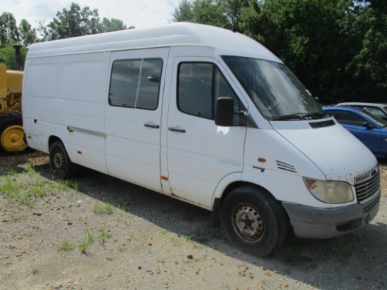 2002 Freightliner Sprinter 2500 Cargo Van