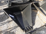 Tomahawk Stump Bucket Attachment