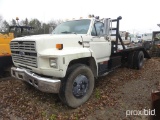 1993 Ford F700 Flatbed Truck