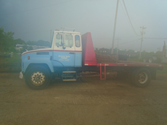 2001 Mack Midliner CS300P Flatbed Truck