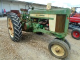 John Deere Series 620 