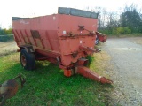 Helm Model #425 Mixer Wagon