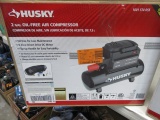 HUSKY 2 GALLON OIL FREE AIR COMPRESSOR