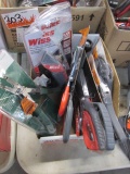 BOX 3 WISS RETRACTABLE RAZORS, 3 HDX PVC CUTTERS, 2 WISS SCISSORS AND WIRE