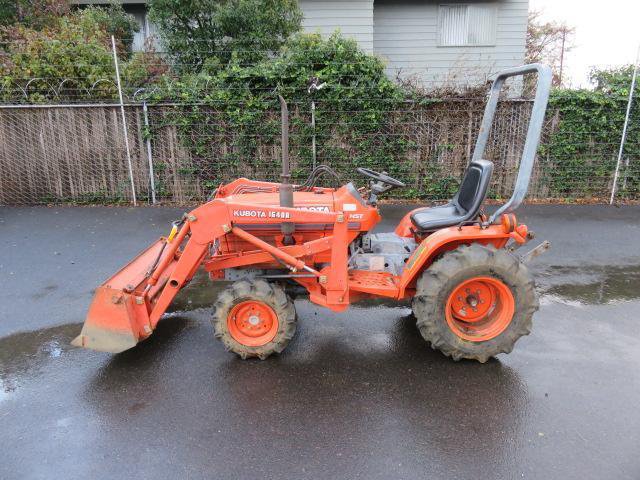 cab Kubota B1550