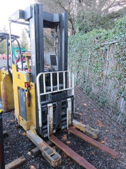 1999 YALE NR035ADNM24TE09 ELECTRIC NARROW AISLE FORKLIFT