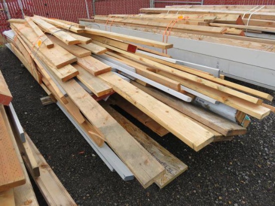 LOT OF ASSORTED LUMBER