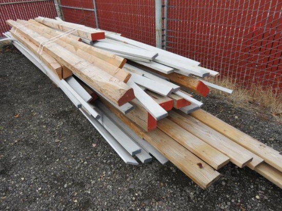 LOT OF ASSORTED LUMBER