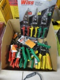 BOX OF ASSORTED WISS AVIATION TIN SNIPS