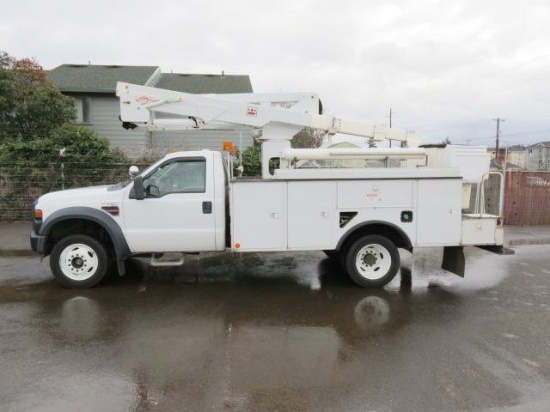 2008 FORD F550 XL 4X4 BUCKET TRUCK