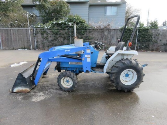 FORD 1520 TRACTOR W/FRONT LOADER