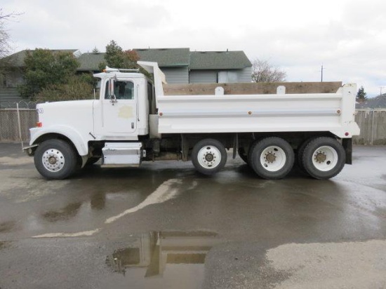 1986 INTERNATIONAL 9370 DUMP TRUCK