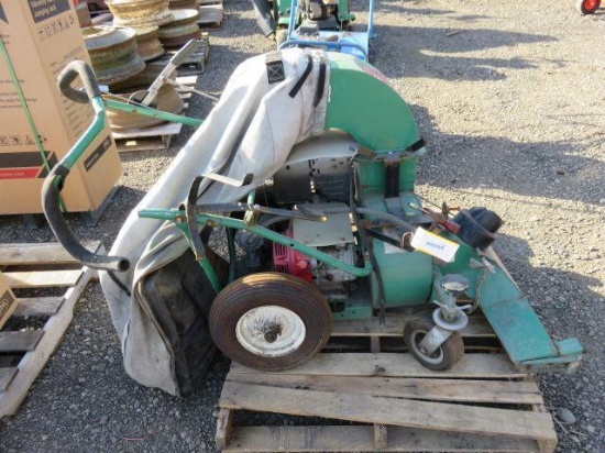 WALK BEHIND QUITE VAC W/ HONDA GX240 ENGINE & CATCH BAG