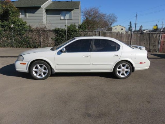 2000 NISSAN MAXIMA