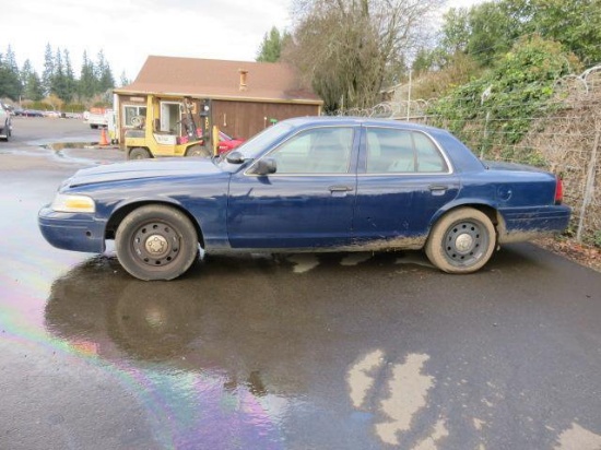 2011 FORD CROWN VICTORIA *ENGINE NOISE