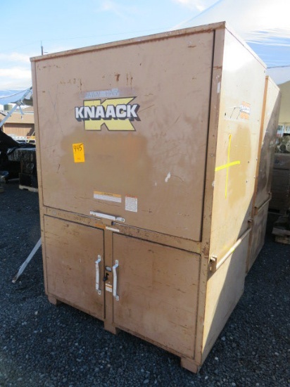 KNAACK 3 DOOR LIGHTED JOB BOX 5' X 42'' X 82'' HIGH