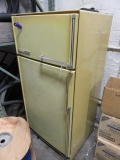 FRIDGIDAIRE REFRIGERATOR