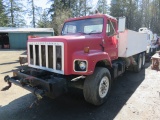 1986 INTERNATIONAL S2600/F267 4000 GALLON SQUARE TANK WATER TRUCK