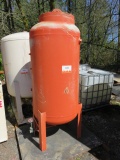 VERTICLE AIR STORAGE TANK