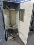 METAL LOCKER C/W PADS & GLOVES