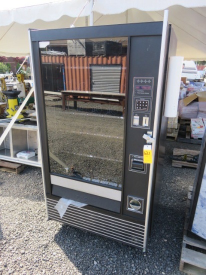 ROWE GENESIS 5900S VENDING MACHINE, 115V, 60H2, 12A, *KEY IN OFFICE*
