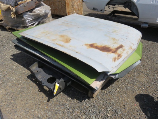 PALLET W/ASSORTED CAR HOODS