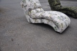 MARY JANES FURNITURE PUFF THE MAGIC CHAISE LOUNGE WITH LIGHT BUD PRINT