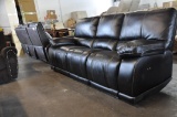 BLACK LEATHERETTE DOUBLE POWER ENDCLINER SOFA (POWER ISSUES/SCRATCHES)