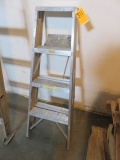 4' ALUMINUM STEP LADDER