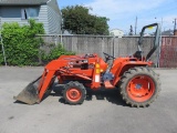 KIOTI LB2204 4X4 TRACTOR W/KIOTI KL122 FRONT LOADER