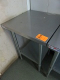 STAINLESS STEEL PREP TABLE 24'' X 24''