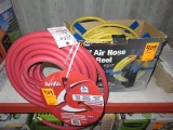 PERFORMANCE TOOL 50' AIR HOSE AND REEL, 300 P.S.I, 3/8'' W/SWIVEL VALVE AND