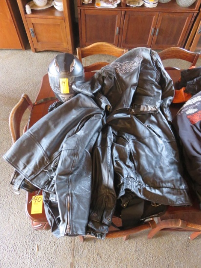 ASSORTED MOTORCYCLE RIDING GEAR