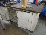 METAL WORK BENCH