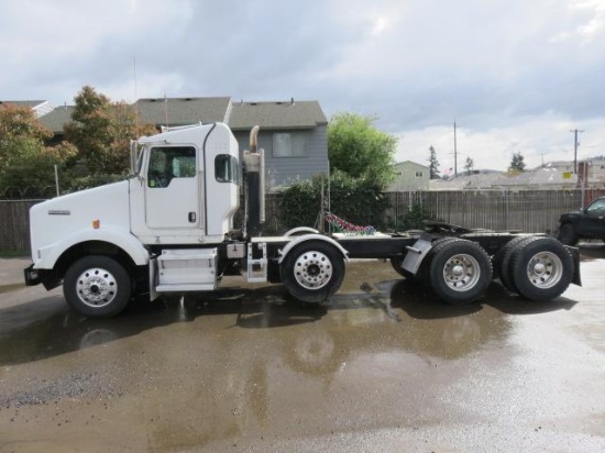 2008 KENWORTH T800 DAY CAB TRACTOR