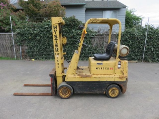 HYSTER S50B FORKLIFT