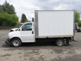 2010 CHEVROLET 2500 EXPRESS CUTAWAY BOX TRUCK *NON-RUNNING - VEHICLE HAS DAMAGE TO FRONT
