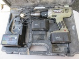 PORTER CABLE 14 VOLT CORDLESS DRILL IN CASE