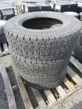 (4) BF GOODRICH RUGGED TRAIL T/A. NO RIMS. SIZE: LT265/70R17, 121/118R