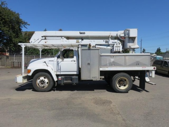 1999 FORD F800 BUCKET TRUCK W/ TECO G4N 35' INSULATED MANLIFT