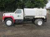 1994 FORD F700 2000 GALLON WATER TRUCK