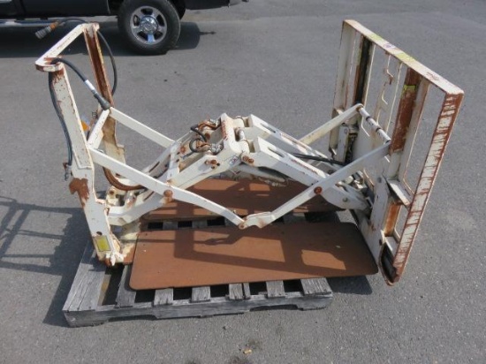 CASCADE SLIP SHEET PUSH-PULL FORKLIFT ATTACHMENT W/ QUICK CHANGE MOUNTING