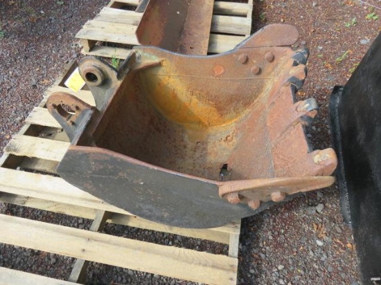 24'' DIGGING BUCKET