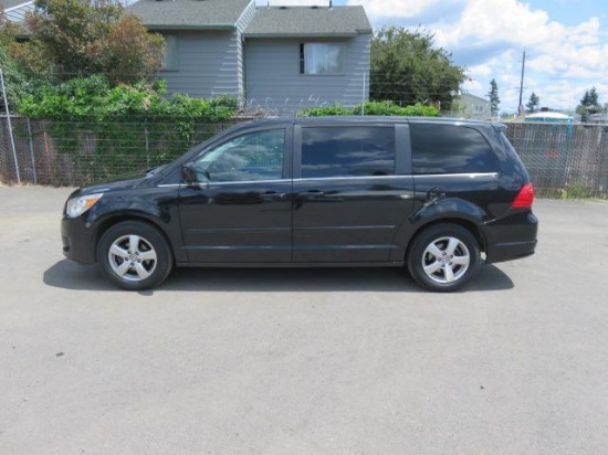 2010 VOLKSWAGEN ROUTAN