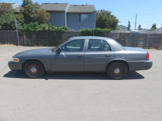 2005 FORD CROWN VICTORIA