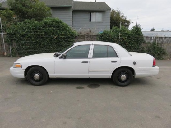2010 FORD CROWN VICTORIA